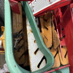 qual craft steel red roof bracket