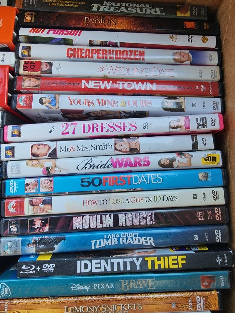DVD (30)