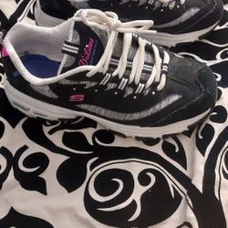 Sketchers D'Lites 