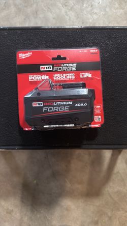 Milwaukee M18 18V Lithium-Ion REDLITHIUM FORGE XC 8.0 Ah Battery Pack