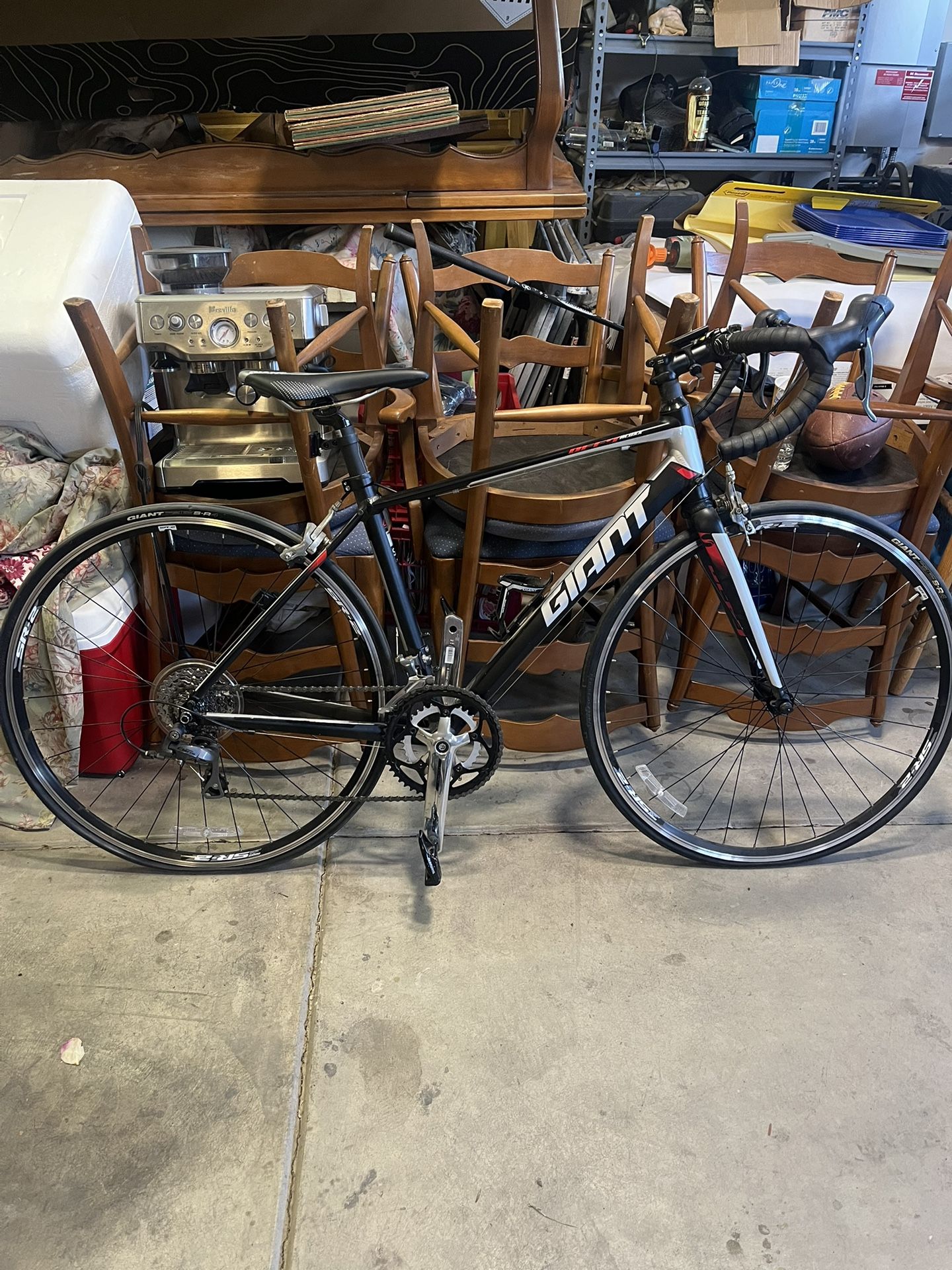 Giant Contend AR4 Men’s Road Bike