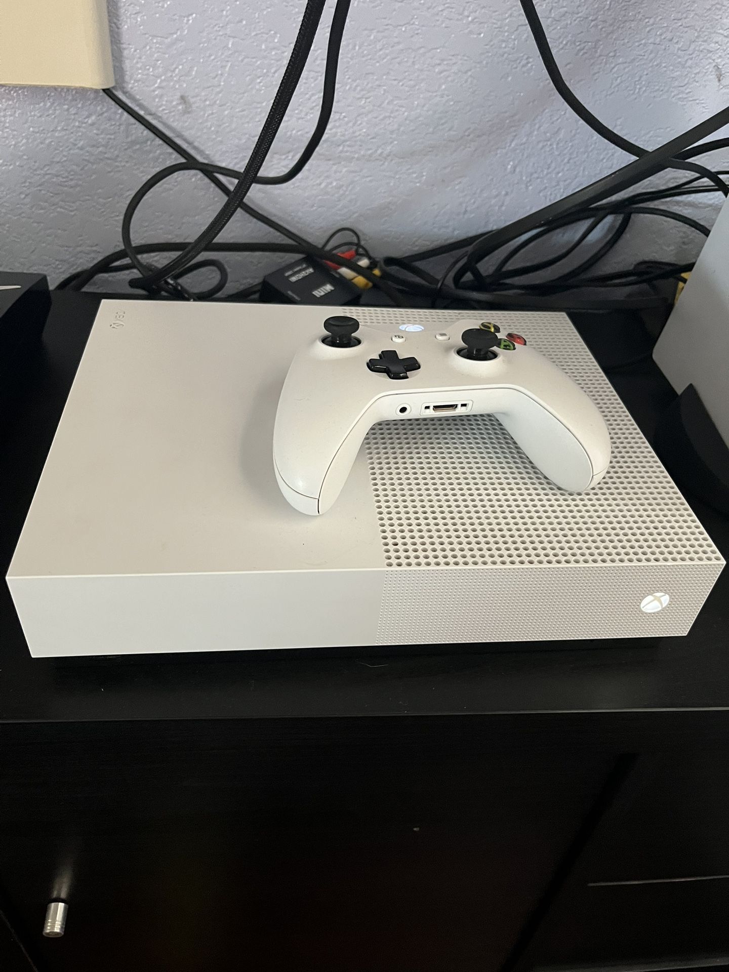 Xbox One s