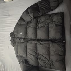 Nike Therma Fit Puffer