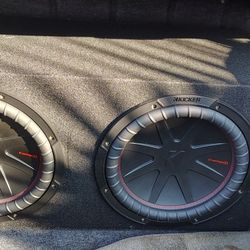 Kicker 12 Inch Comp R With Skar Amp And Bass Knob