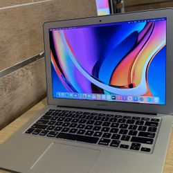 Apple MacBook Air 13” I5/8GB/256GB SSD $200