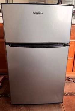 Whirlpool Mini Fridge with Freezer