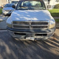 2001 Dodge Ram (White)