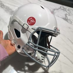 YOUTH L/XL Foot Ball Helmet