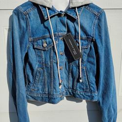 X SMALL VERONICA BEARD CARA DENIM WITH REMOVABLE HOOD JACKET (NEW ) [ RETAILS $476]