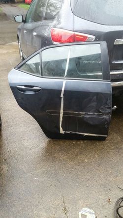 2014-2018 toyota corolla right rear door