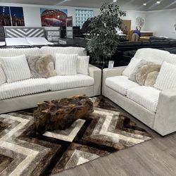 Beautiful Sofa & Loveseat Set🌟🌟 $898 For Both