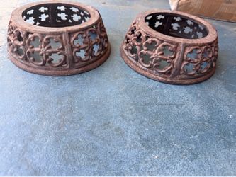 Dog metal bowl holders