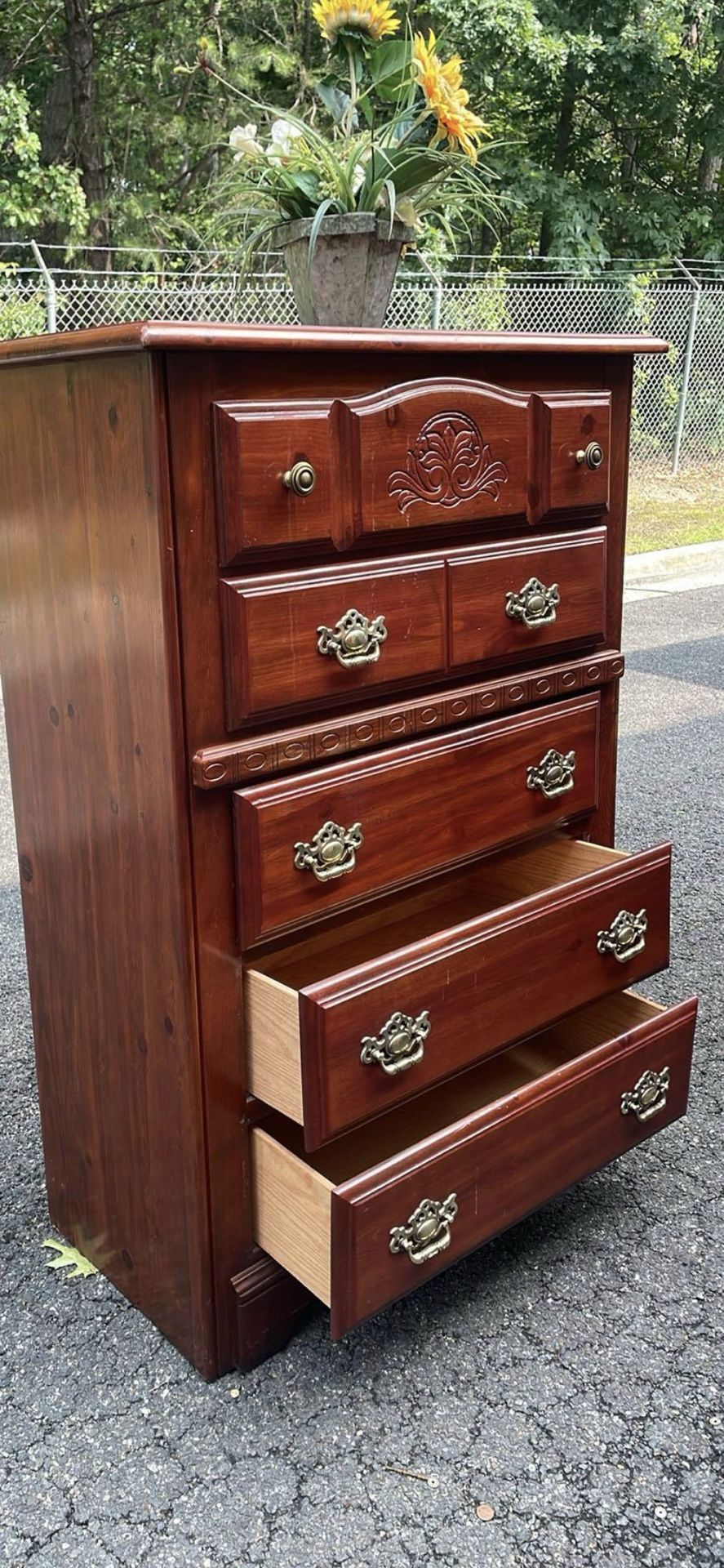 Modern Solid Wood Tall Chest With Big Drawers . Drawers Sliding Smoothly