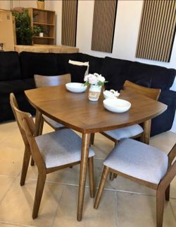 Beautiful! Mid century modern 5-pc dining table set walnut finish