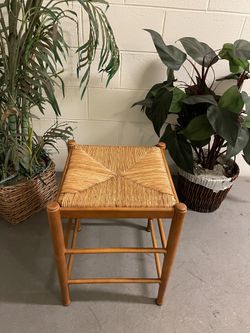 EARLY-AMERICAN-STYLE, HEAVY (approximately 10 lbs.) WOOD STOOL (21.5"H) w/NATURAL REED SEAT - posted price is firm.