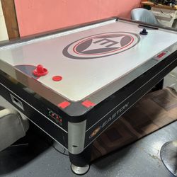 Air Hockey Table