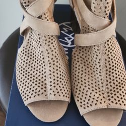 Women Dress Shoes BELLAVITA Size 11