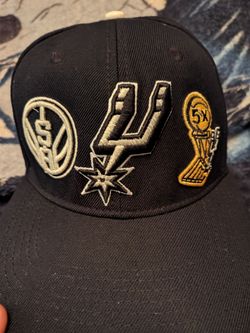 Spurs cap