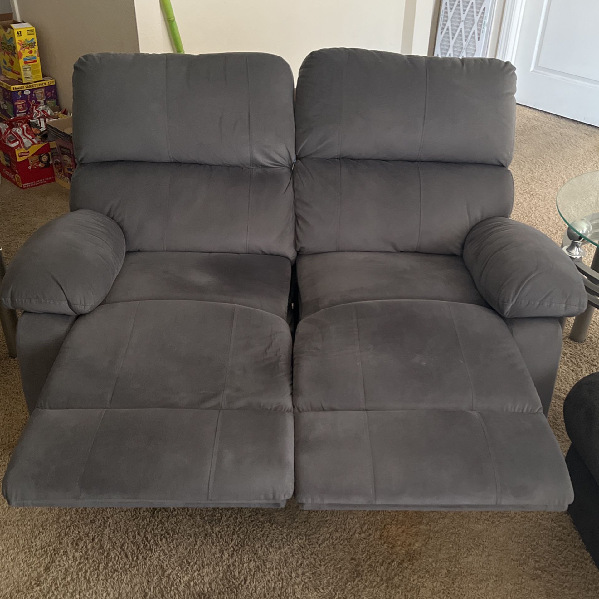 Double Reclining Gray Love Seat 
