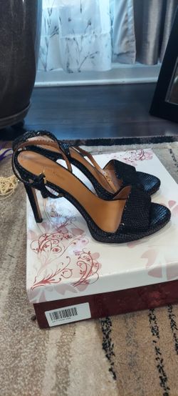 Calvin Klein , USED OK CONDITION,  SIZE 7