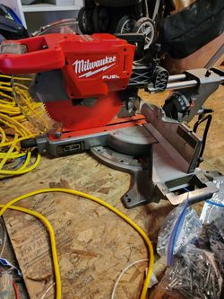 Milwaukee 12" Compound Saw/ Table