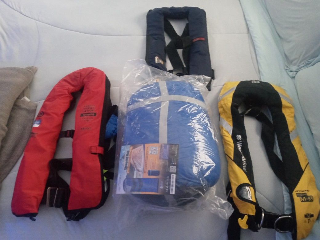  New Life Vest and Waterproof Indoor/ Outdoor Sleeping Bag