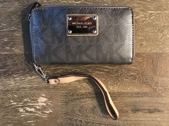 Michael Kors Wristlet Wallet and Phone Holder
