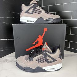 Vnds Jordan 4 taupe haze size 4Y $140