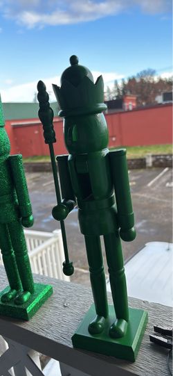 Nutcrackers, 2 available ( 1 reg free , 1 glitter green)