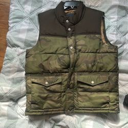 Men’s Camo Vest Large 