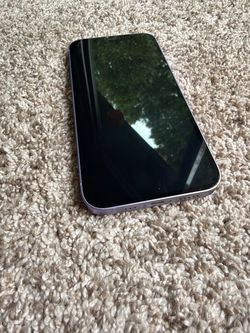 iPhone 12 128gb like brand new. (UNLOCKED.)