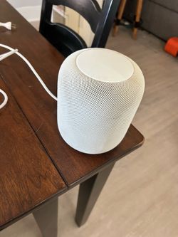 Apple HomePod speaker