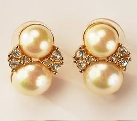 Christian Dior - Authentic Vintage Signed Faux Pearl Earrings 1980s
