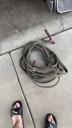 25 foot long, heavy duty jumping cables