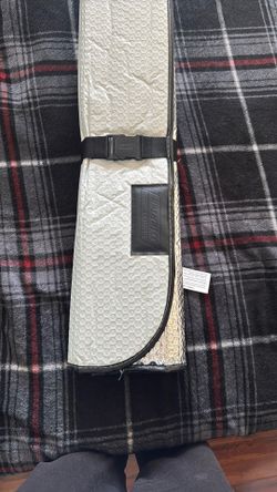 Dickies Car Shade barley used
