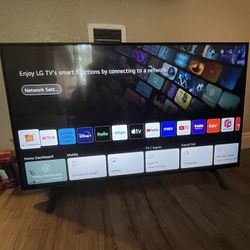 LG Smart 50” Television/TV