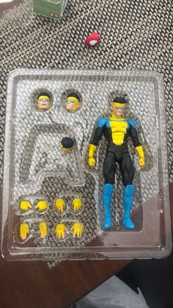 Mafex invincible