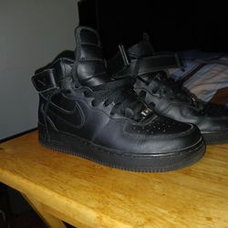 Nike All Black Air Force 1's