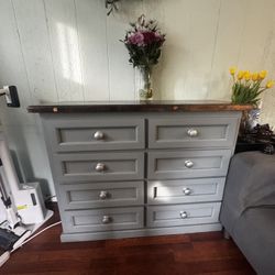 Wooden Dresser 8 Drawers