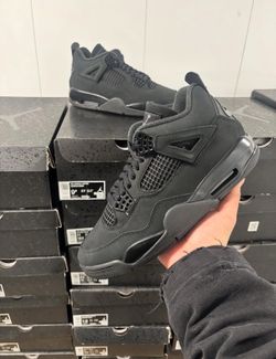 Jordan 4’s Black cats