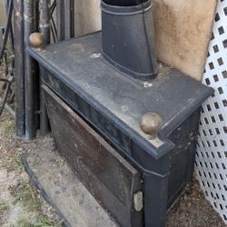 Wood Burning Stove With Screen Cover