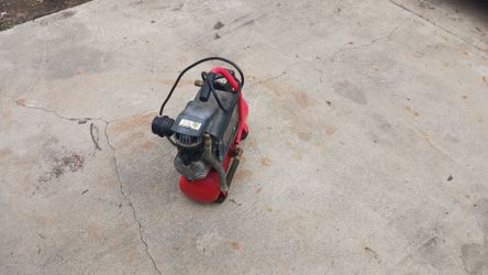 Portable air compressor