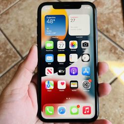 iPhone 11 Unlocked Like New 