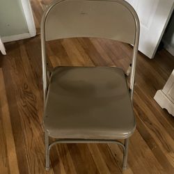 Set Of 4 Metal Folding Chairs 