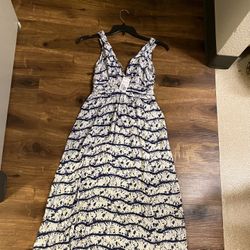 Brand New Woman’s Forever 21 brand Navy Blue and White colored Maxi Dress Up For Sale 