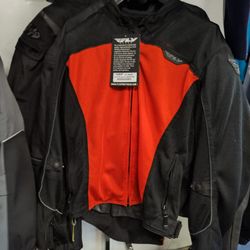 Fly racing lightweight motorcycle jacket with a removable inner liner size medium