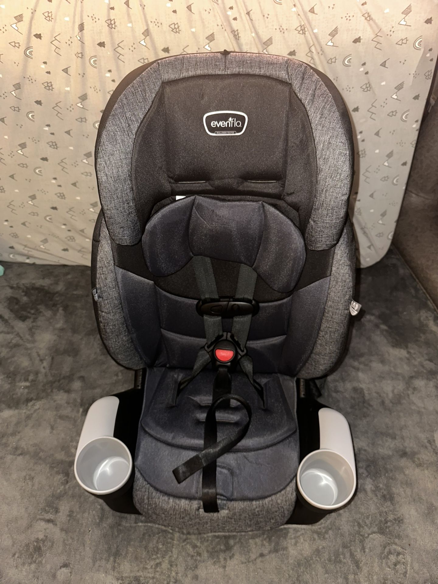 Evenflo Maestro Sport Harness Booster Car Seat