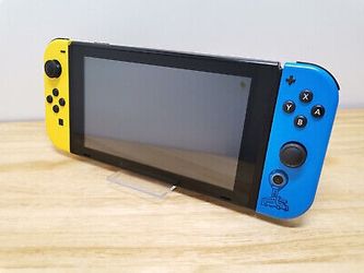 Nintendo Switch Fortnite Edition