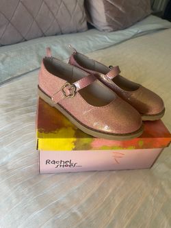 Girl shoes