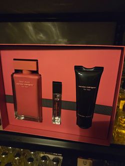 NARCISCO RODRIGUEZ FLEUR MUSC EAU DE PARFUM 3 PEICE GIFT SET, NEW IN GIFT BOX